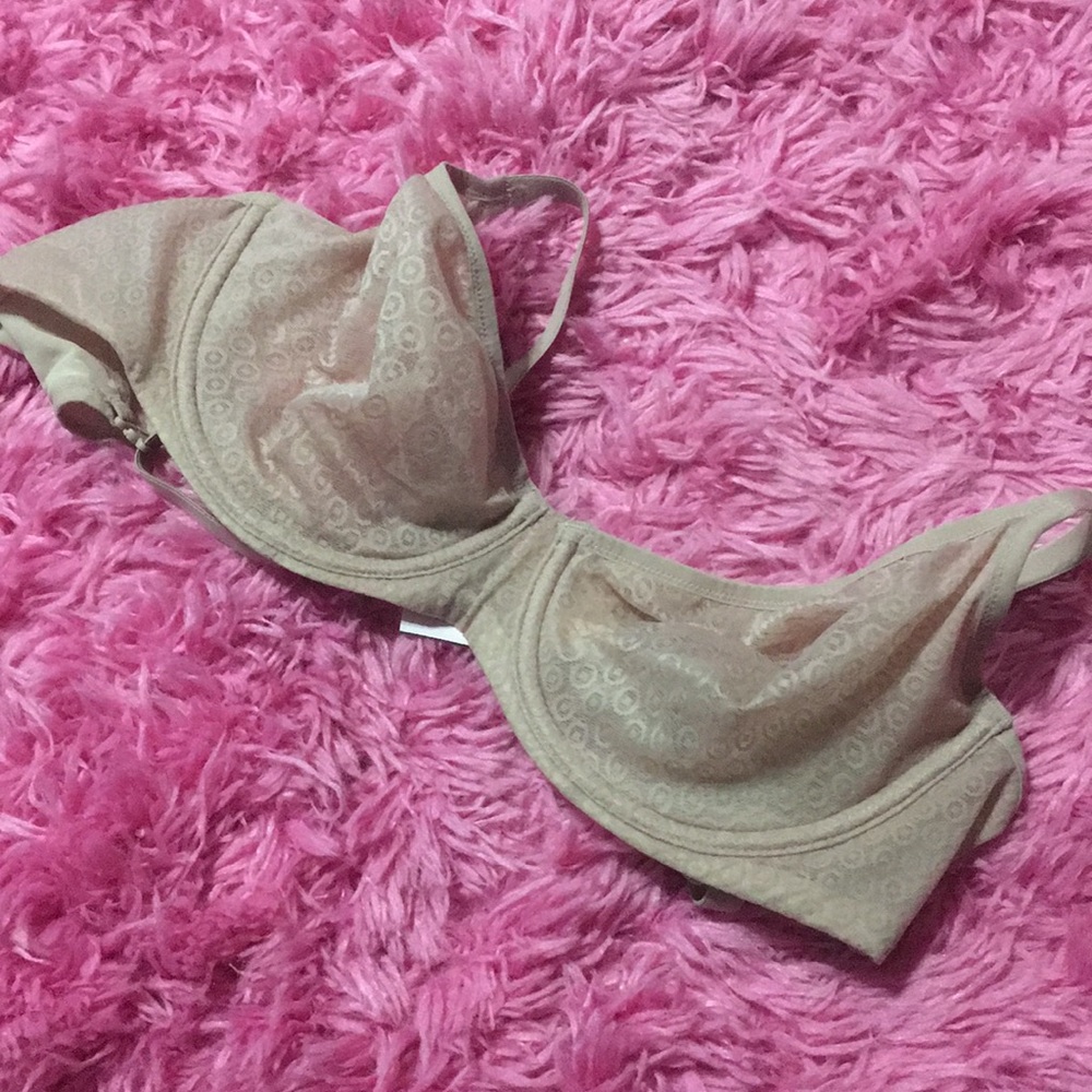 Victoria’s Secret Nude Bra